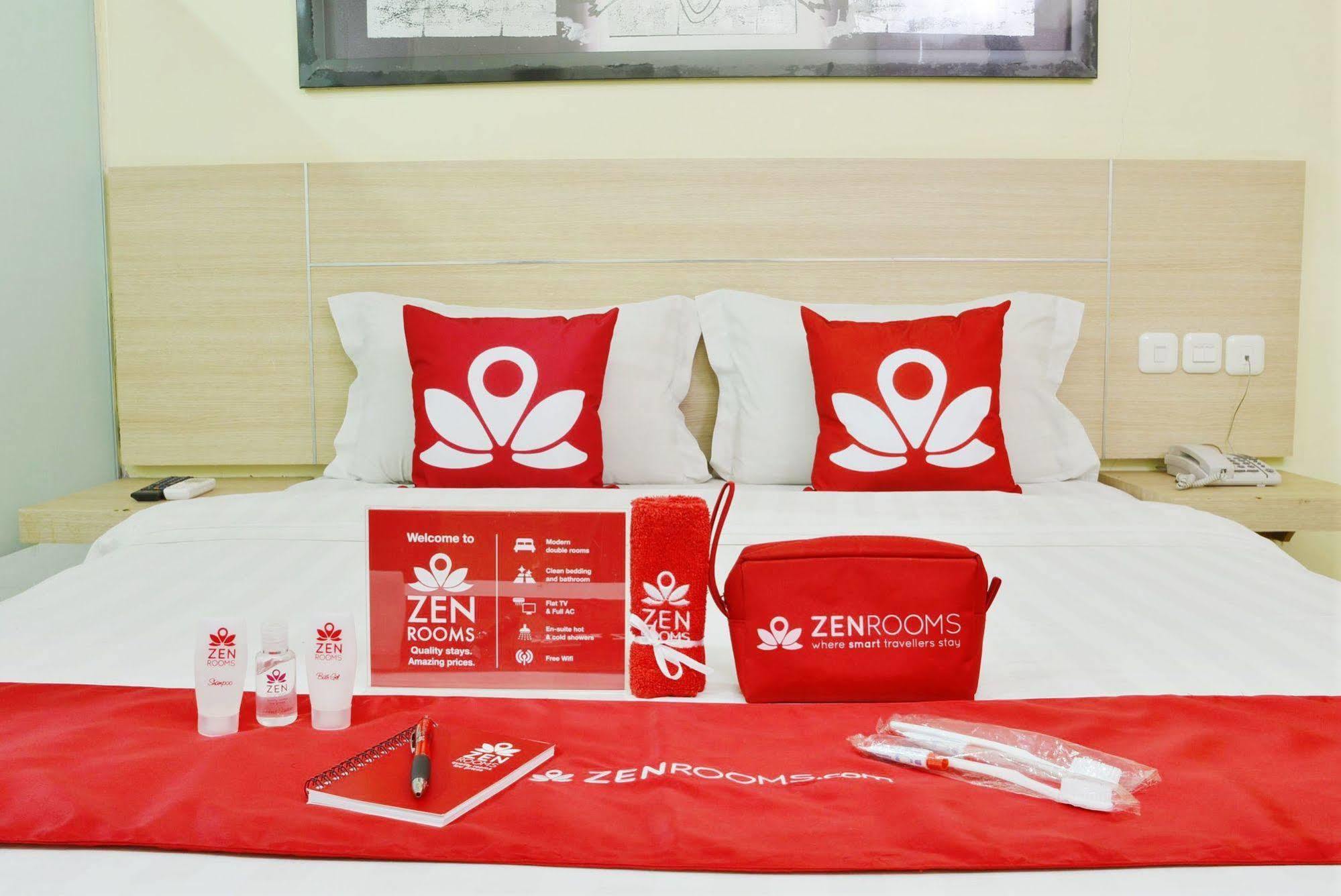 Zen Rooms Rujia Pecenongan Jakarta Bagian luar foto