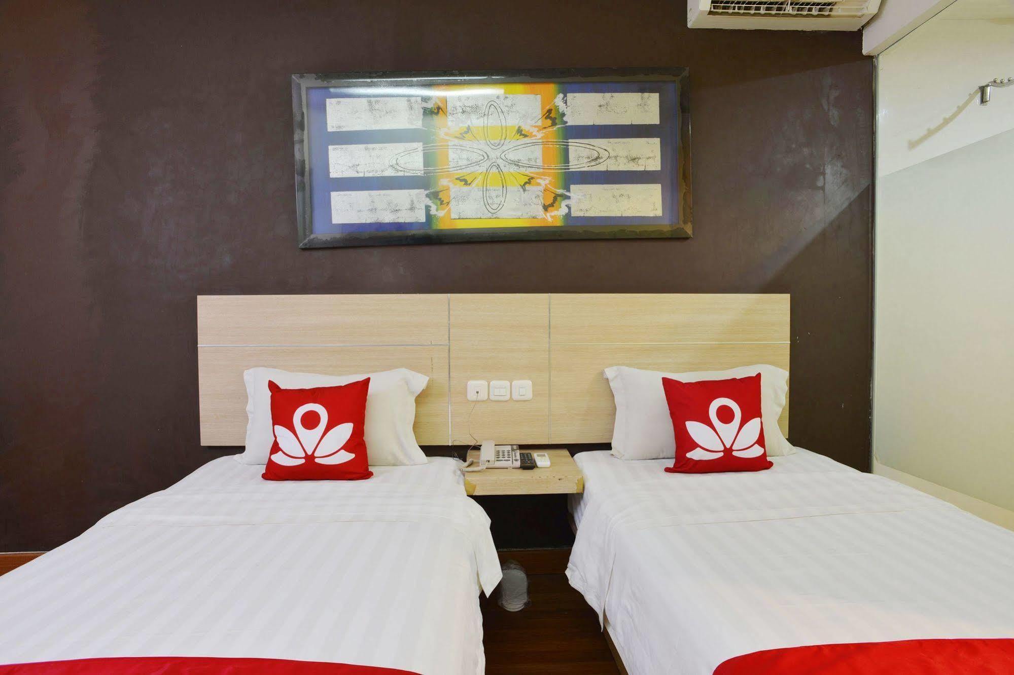 Zen Rooms Rujia Pecenongan Jakarta Bagian luar foto