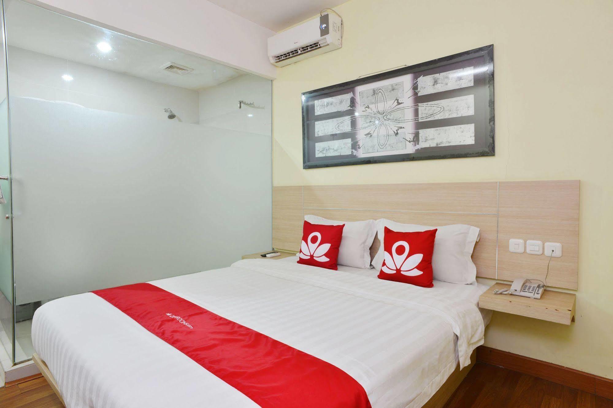 Zen Rooms Rujia Pecenongan Jakarta Bagian luar foto