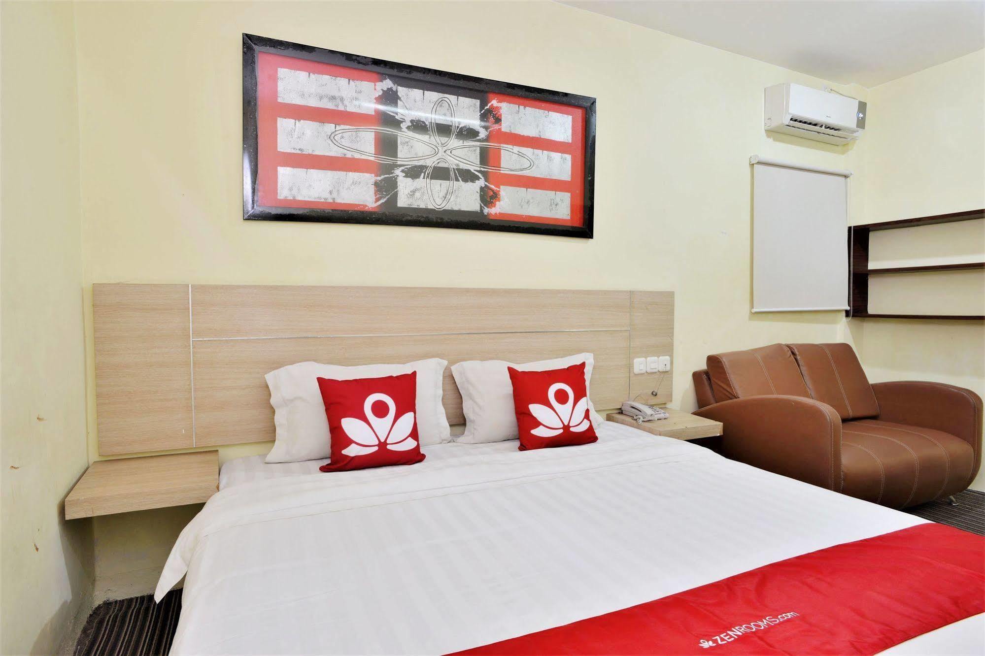 Zen Rooms Rujia Pecenongan Jakarta Bagian luar foto
